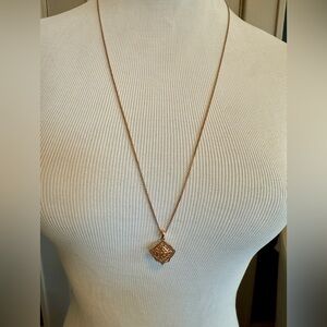 Kendra Scott Kacey Filigree rose gold pendant necklace